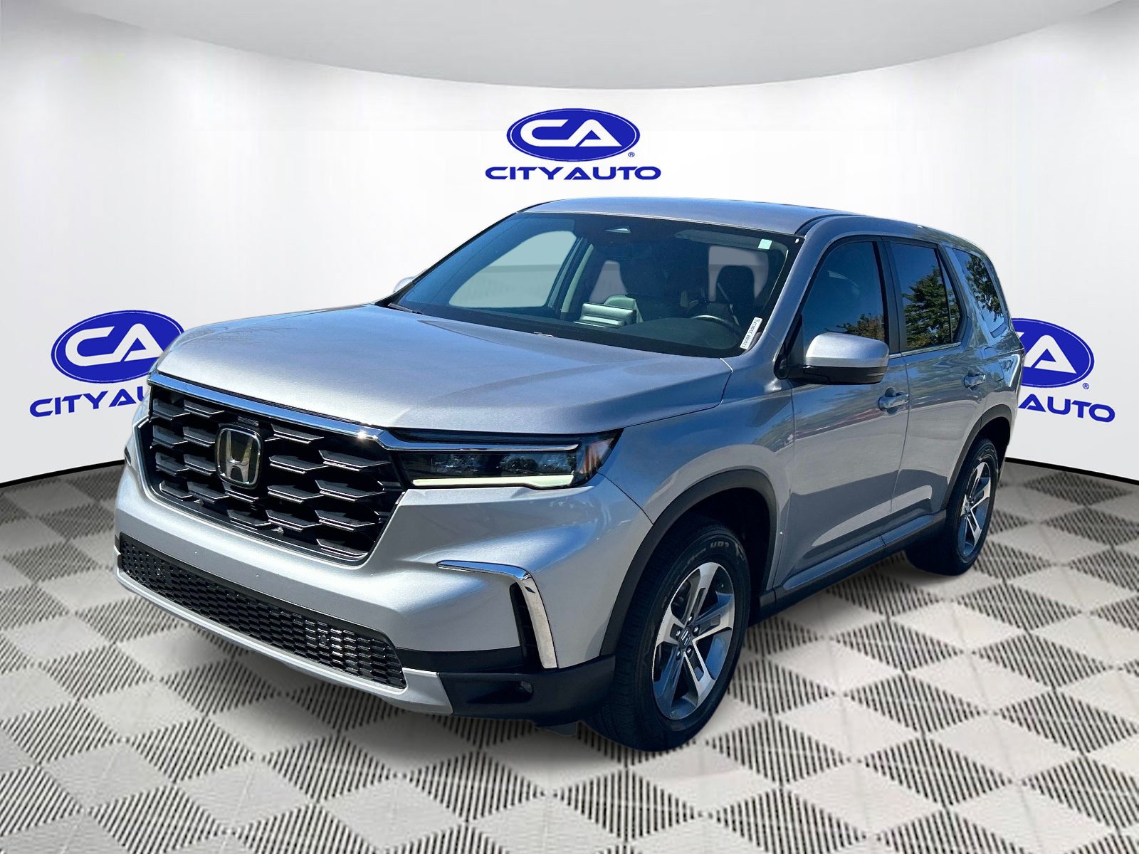 Used 2025 Honda Pilot EX-L image 8