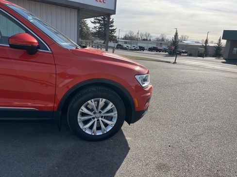 Used 2018 Volkswagen Tiguan SE image 14