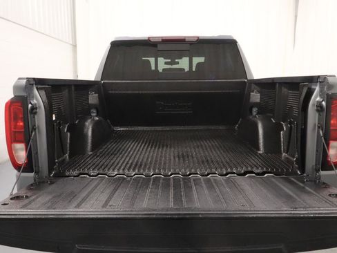 Used 2020 GMC Sierra 1500 Elevation w/ Elevation Value Package AWD/4WD image 18