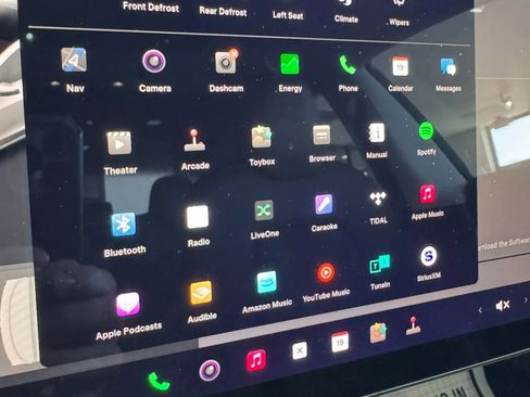 Used 2018 Tesla Model 3 Long Range image 31