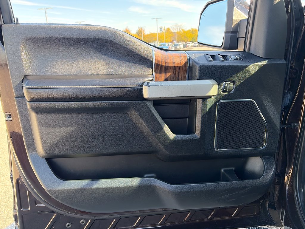 Used 2019 Ford F150 Lariat w/ Equipment Group 502A Luxury AWD/4WD image 14
