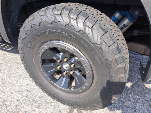 Used 2018 Ford F150 Raptor w/ Equipment Group 802A Luxury AWD/4WD image 22