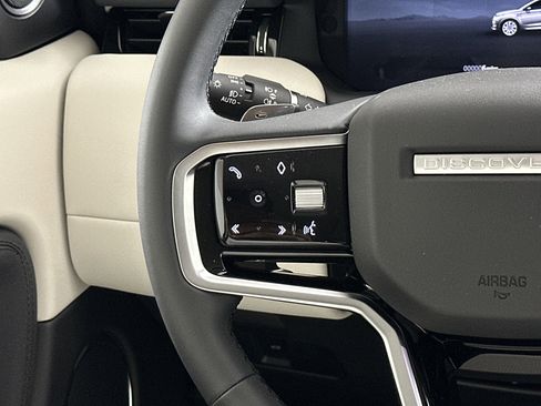 Certified 2025 Land Rover Discovery Sport S image 15