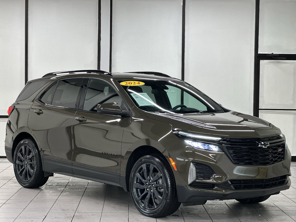 Used 2024 Chevrolet Equinox RS AWD/4WD image 1