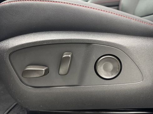 New 2026 Chevrolet Traverse Z71 w/ Enhanced Driving Package image 11