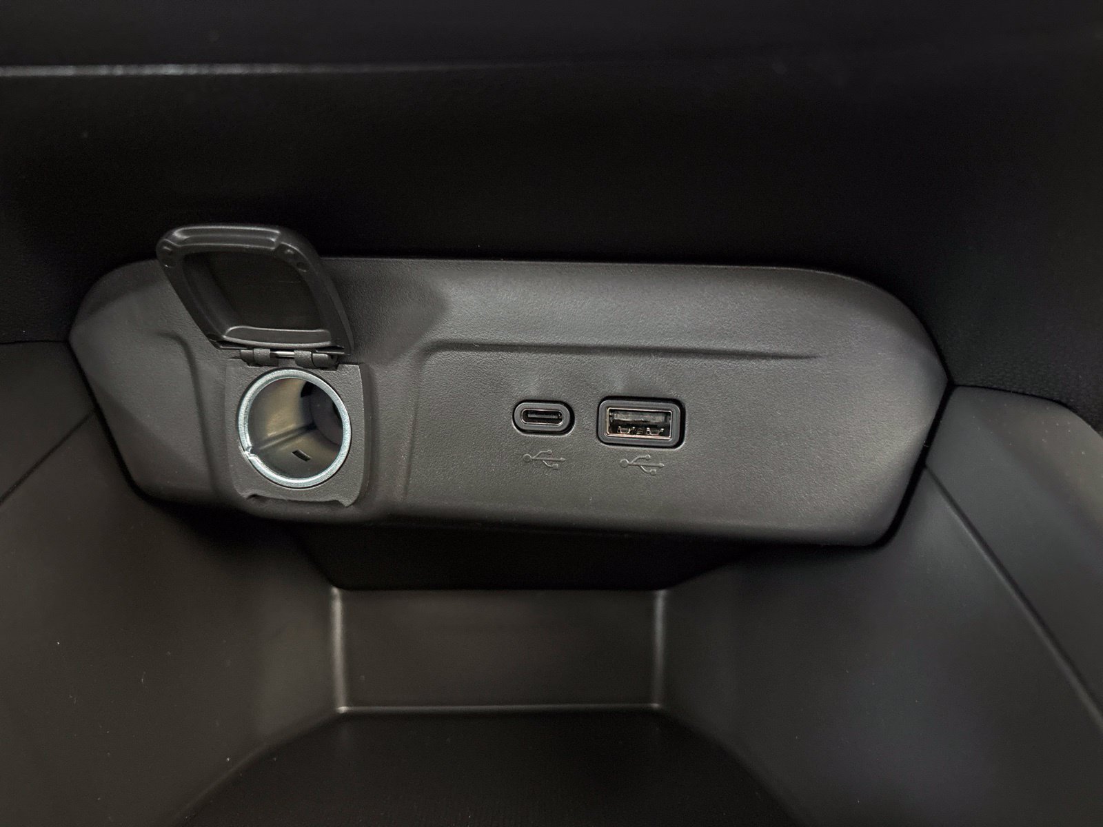 New 2026 Chevrolet Trax LS w/ LS Convenience Package FWD image 24