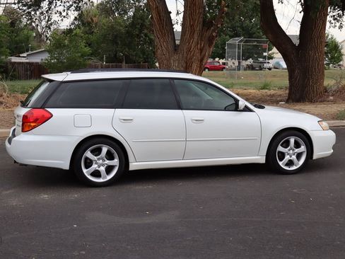 Used 2007 Subaru Legacy Wagon AWD/4WD image 4