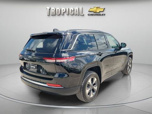 Used 2024 Jeep Grand Cherokee Limited 4xe AWD/4WD image 3