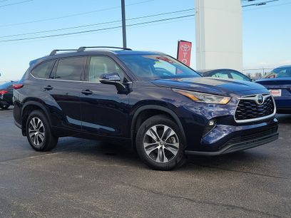 Used 2021 Toyota Highlander XLE