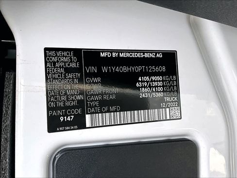 Used 2023 Mercedes-Benz Sprinter 2500 image 39