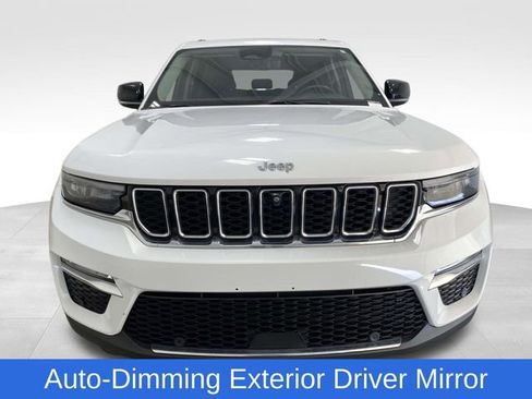 Used 2023 Jeep Grand Cherokee Limited w/ Luxury Tech Group II image 7