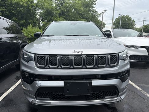Certified 2023 Jeep Compass High Altitude AWD/4WD image 2