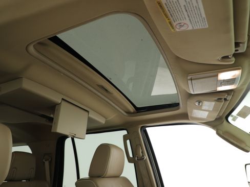 Used 2007 Lincoln Navigator 2WD image 7