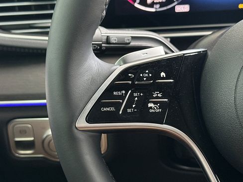 New 2025 Mercedes-Benz GLS 450 4MATIC image 25