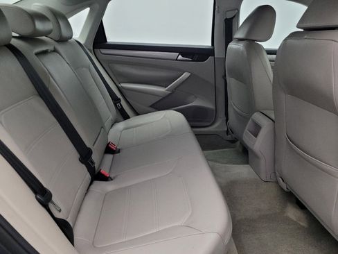Used 2015 Volkswagen Passat 1.8T Limited Edition image 19