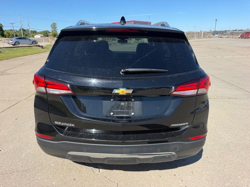 Used 2023 Chevrolet Equinox Premier FWD image 4
