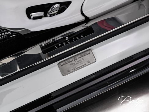 Used 2024 Rolls-Royce Spectre w/ Spectre Launch Package image 23