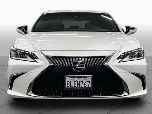Used 2019 Lexus ES 300h w/ Premium Package FWD image 3