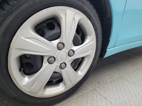 Used 2021 Chevrolet Spark LS image 31