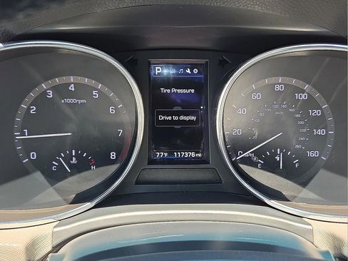 Used 2018 Hyundai Santa Fe Sport FWD image 18