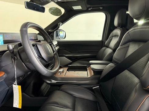 Used 2025 Lincoln Navigator L Black Label image 36