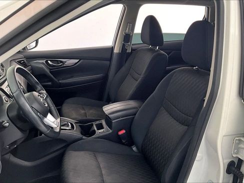 Used 2017 Nissan Rogue SV w/ SV Premium Package image 33