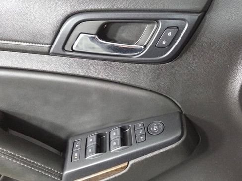 Used 2016 Chevrolet Tahoe LT w/ LT Signature Package image 28