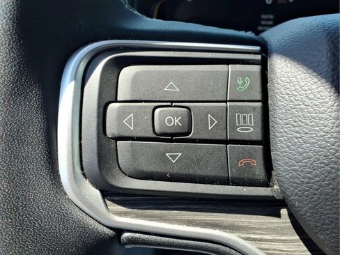 Used 2023 Jeep Wagoneer L Series II AWD/4WD image 19
