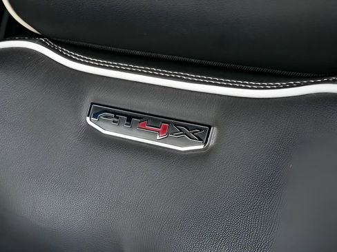 Used 2022 GMC Sierra 1500 AT4X image 65