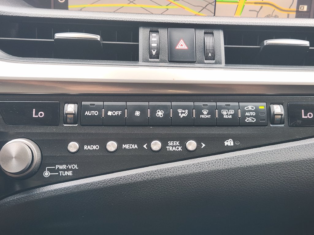 Used 2021 Lexus ES 350 Ultra Luxury w/ Accessory Package 2 FWD image 26