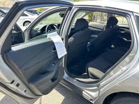 Used 2023 Honda Accord EX image 10