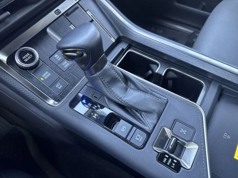 Used 2024 Lexus GX 550 w/ Accessory Package (2T) AWD/4WD image 20