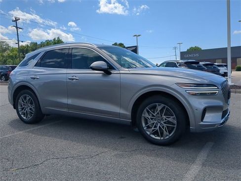 Used 2023 Genesis GV70 2.5T w/ Advanced Package image 2