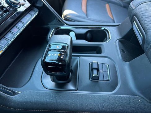 Used 2024 GMC Sierra 1500 AT4 w/ Technology Package image 37