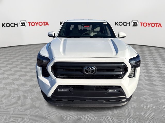 Used 2024 Toyota Tacoma SR5 AWD/4WD image 2