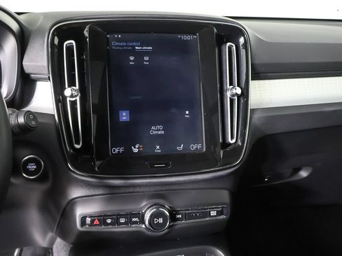 Used 2019 Volvo XC40 T5 Momentum AWD/4WD image 39