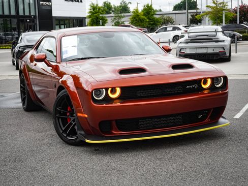 Used 2020 Dodge Challenger SRT Hellcat Redeye RWD image 2