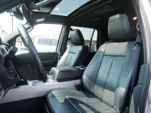 Used 2017 Ford Expedition Max Limited w/ Limited Appearance Package AWD/4WD image 12