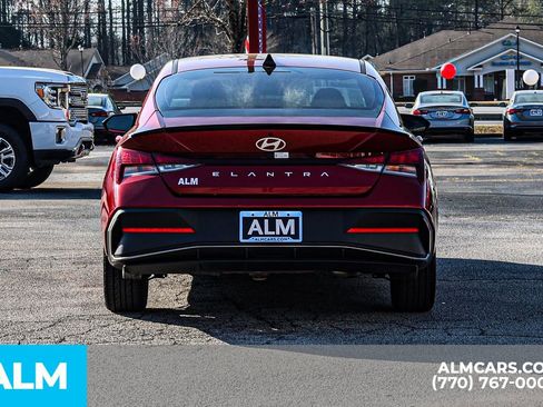 Used 2025 Hyundai Elantra Sport FWD image 12