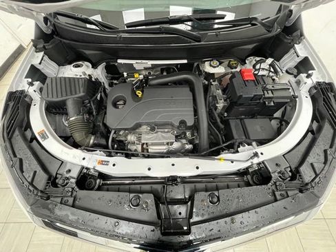 Used 2025 Chevrolet Equinox LT w/ Convenience Package II AWD/4WD image 17