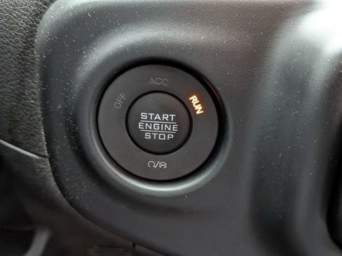 Used 2022 Jeep Gladiator Mojave w/ Cold Weather Group AWD/4WD image 32