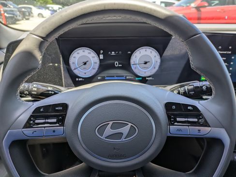 Used 2024 Hyundai Elantra SEL w/ Convenience Package FWD image 26