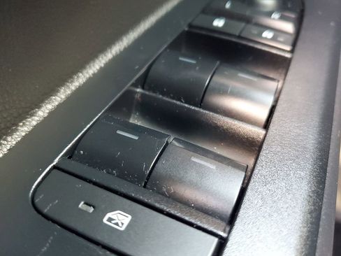 Certified 2024 Toyota Tacoma SR5 image 32