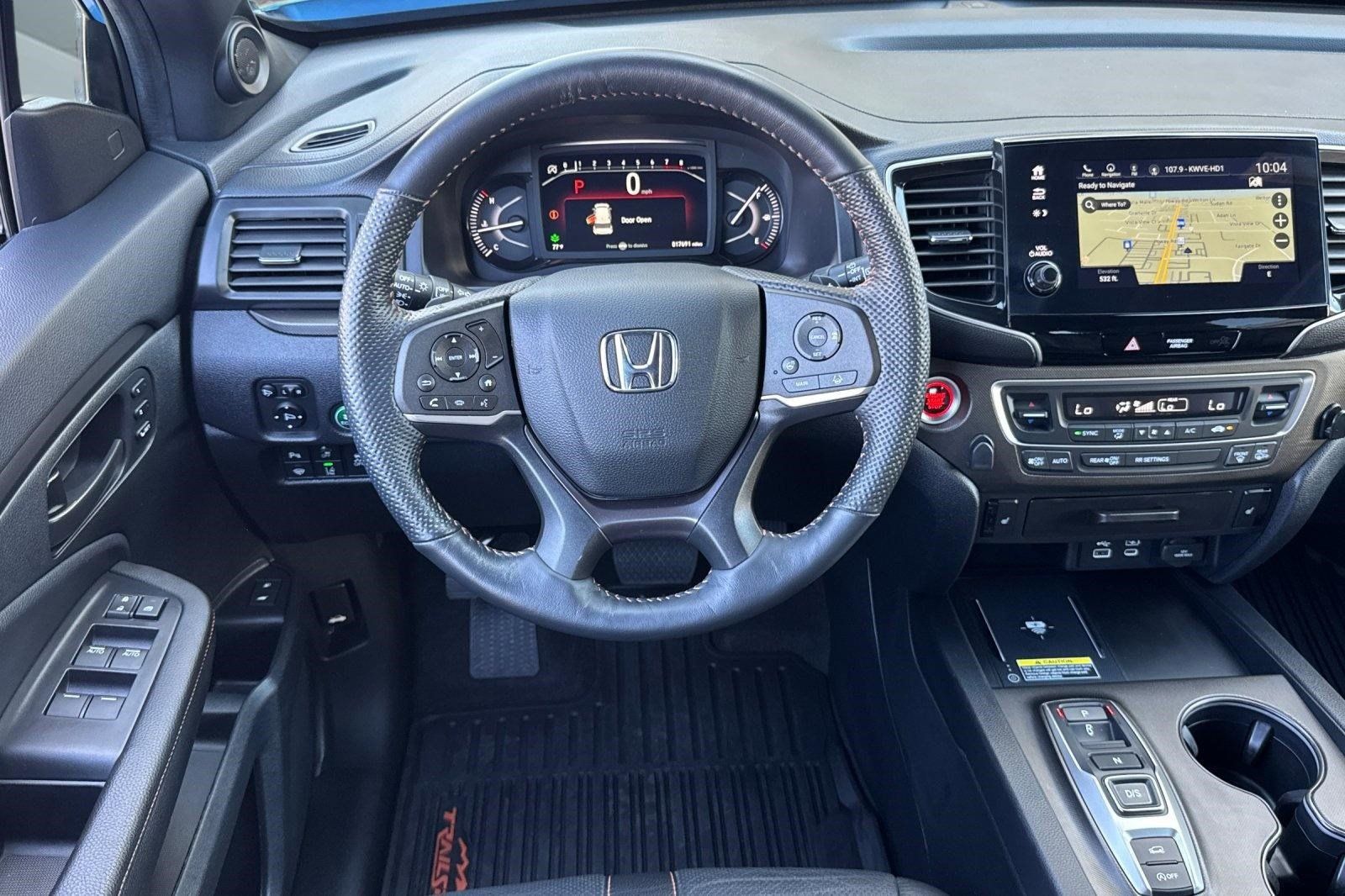 Used 2025 Honda Passport TrailSport image 31