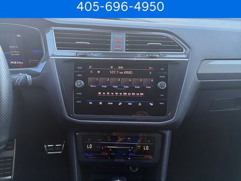 Used 2023 Volkswagen Tiguan SE R-Line FWD image 28