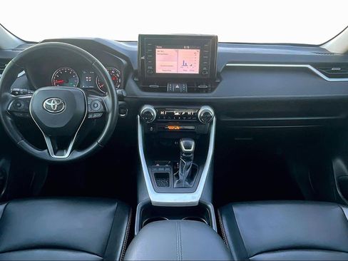 Used 2019 Toyota RAV4 XLE Premium image 14