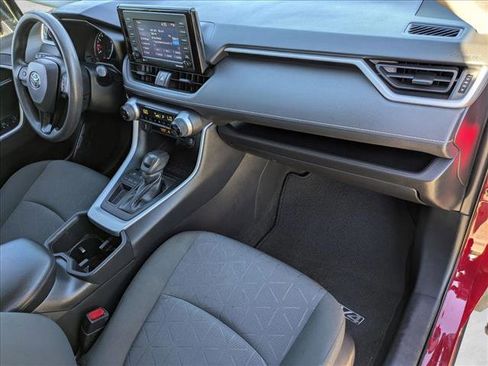 Used 2022 Toyota RAV4 XLE image 22