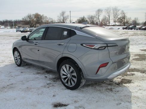 New 2026 Buick Envista Avenir image 7
