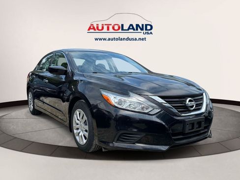 Used 2018 Nissan Altima 2.5 S w/ S Convenience Package FWD image 2