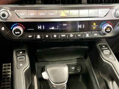 Used 2024 Kia Telluride SX AWD/4WD image 16